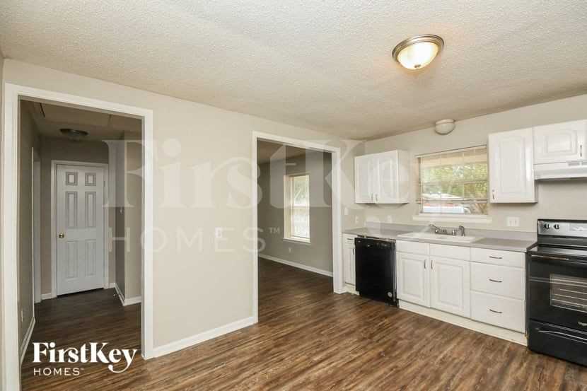 841 Hackamore St - Photo 6 of 15