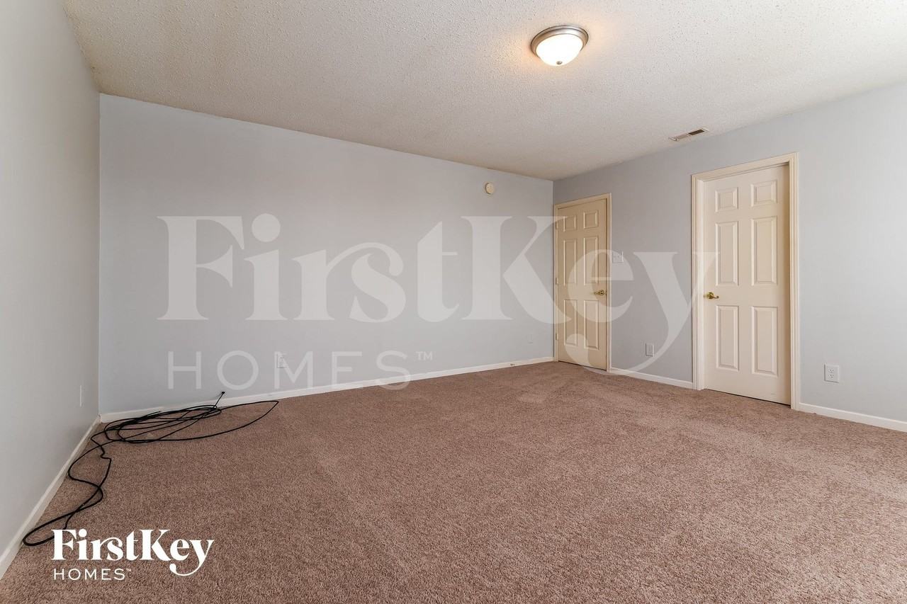 7915 Caraway Pl - Photo 7 of 15