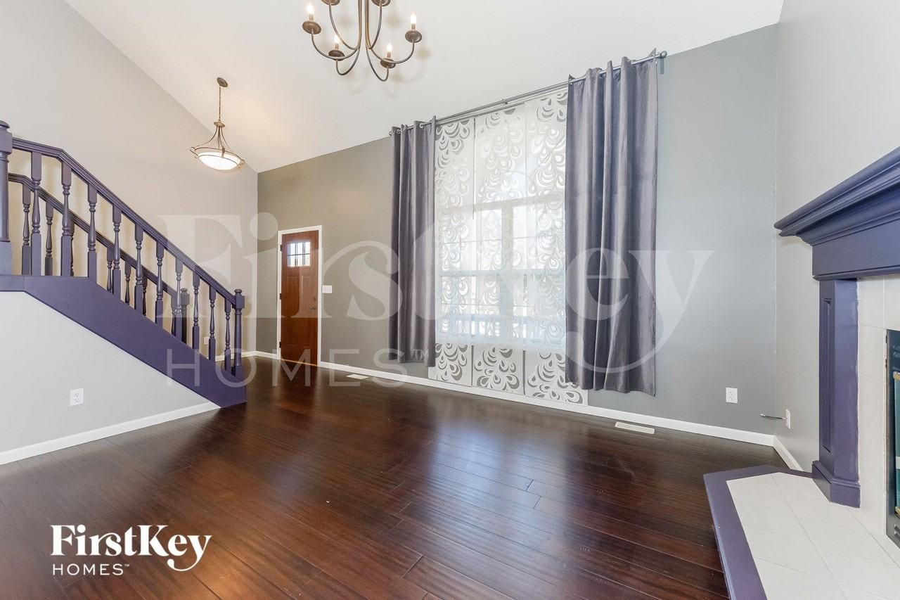 700 Canter St - Photo 2 of 14