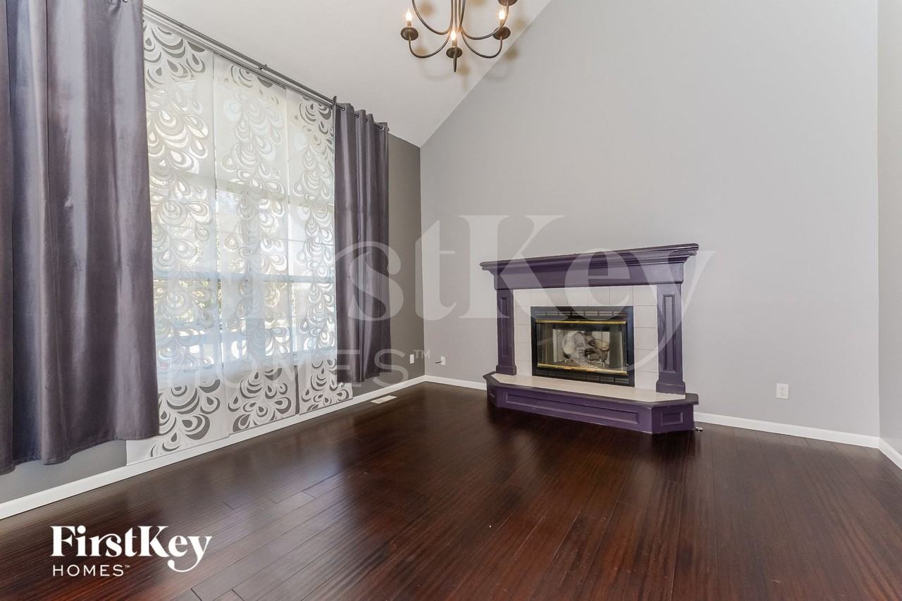 700 Canter St - Photo 3 of 14