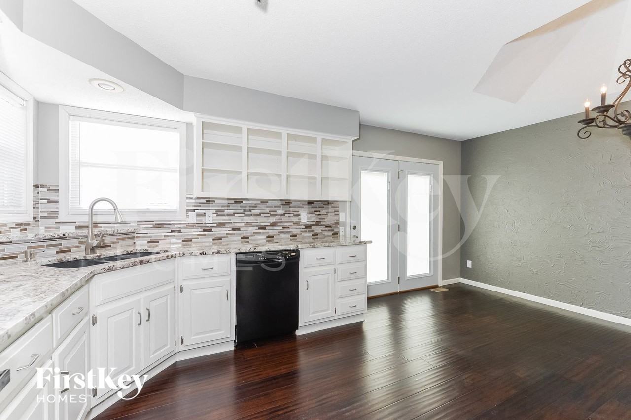 700 Canter St - Photo 5 of 14