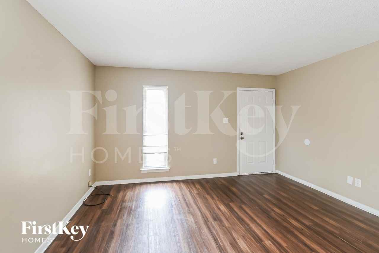 6630 Windflower Ln - Photo 3 of 16