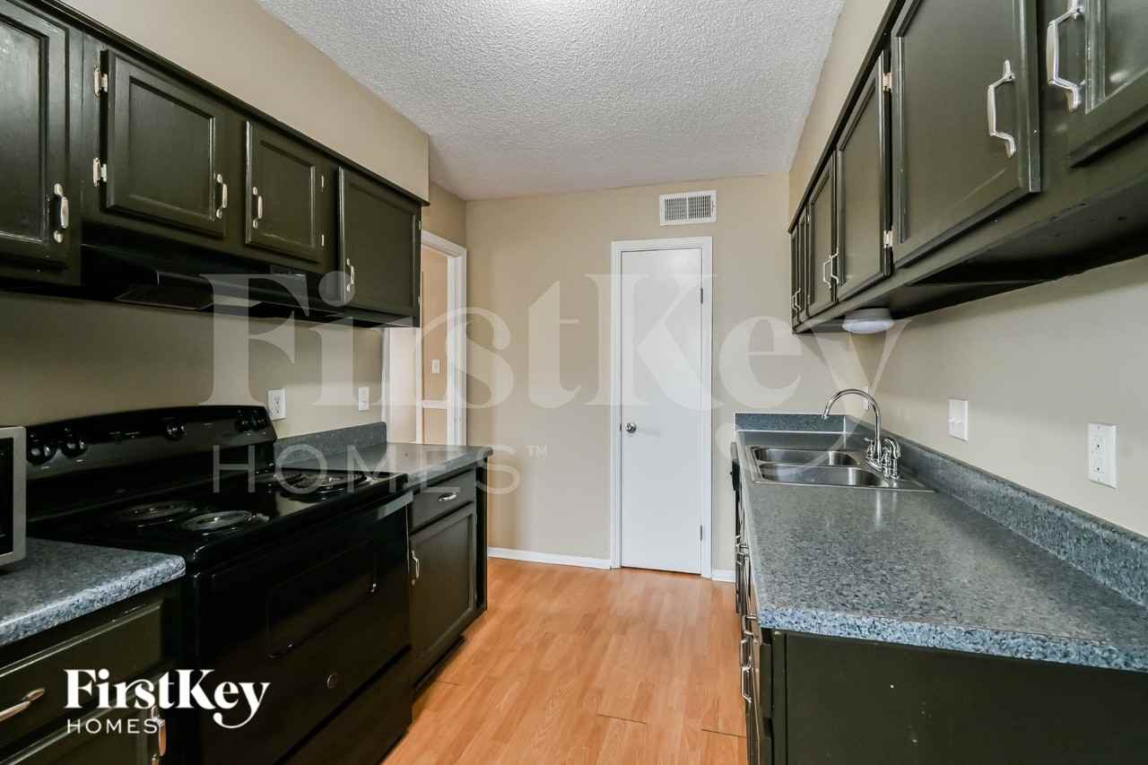 6630 Windflower Ln - Photo 7 of 16