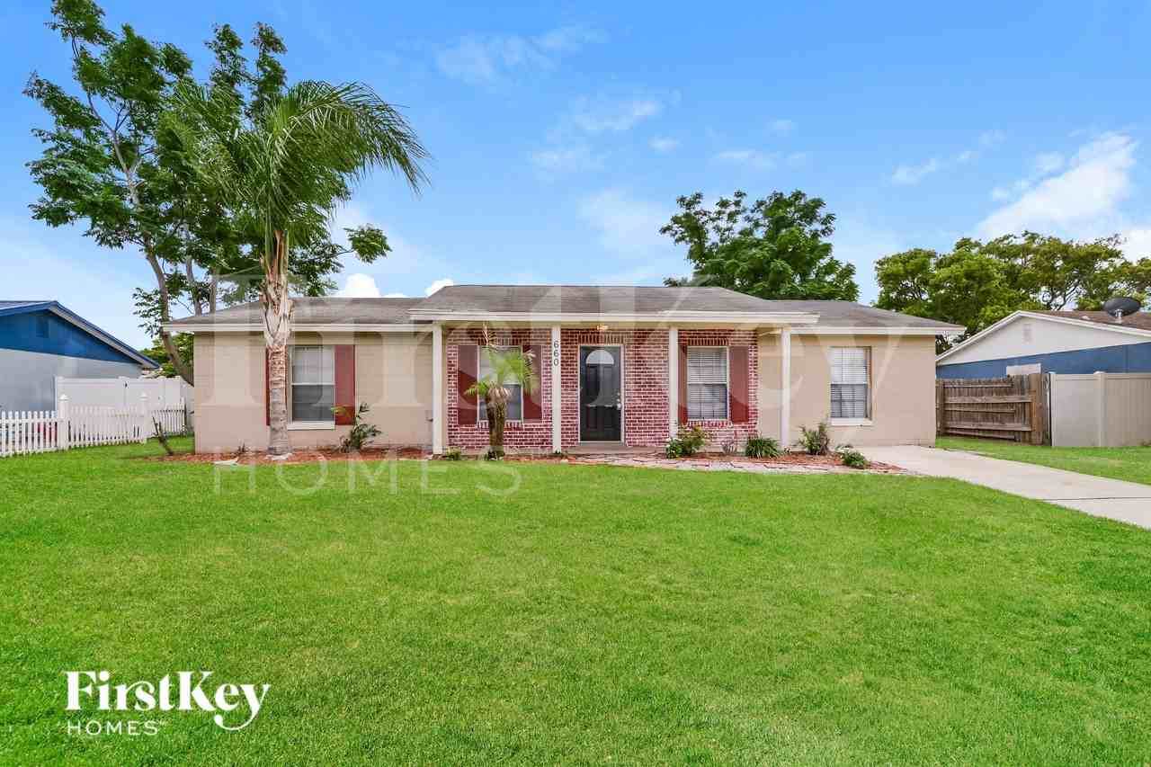 660 Flagler Dr