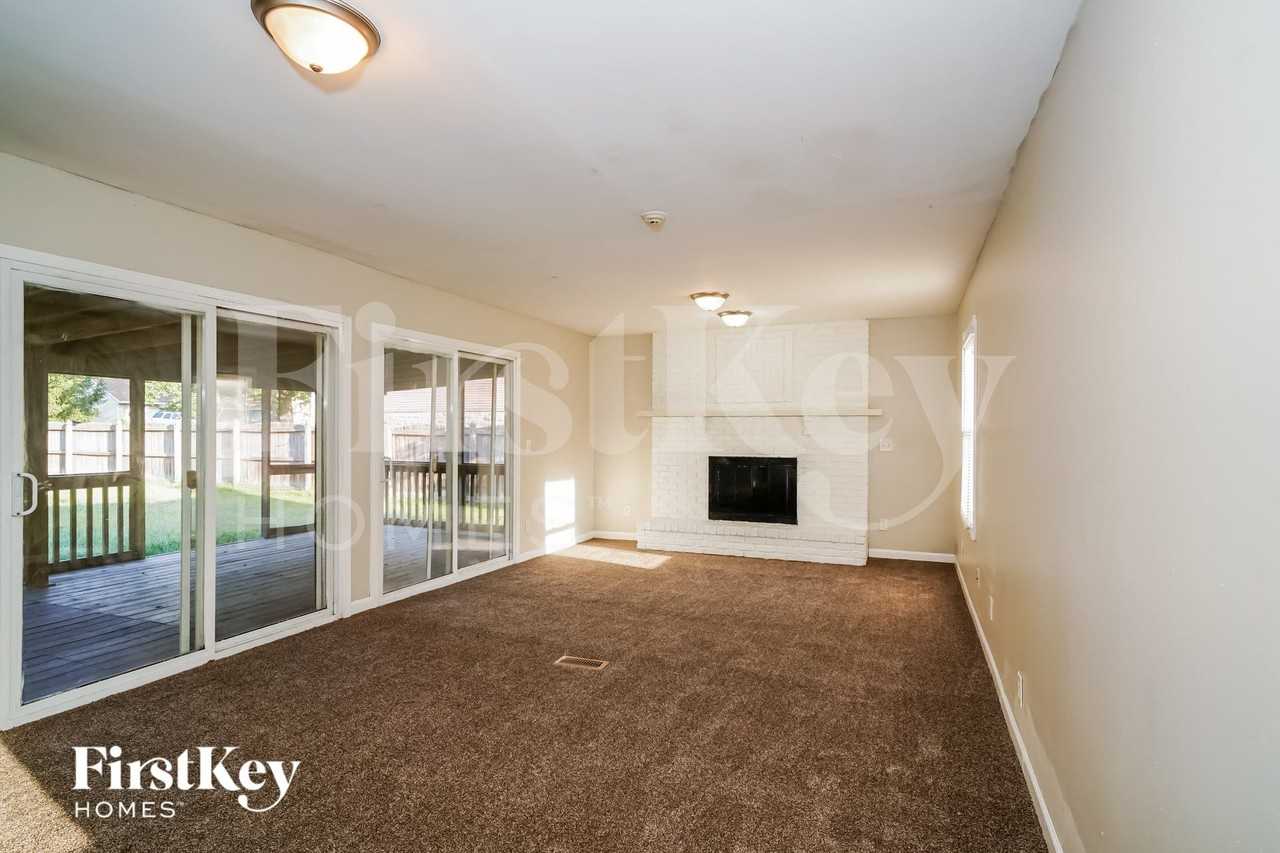 6440 W 15th St - Photo 2 of 15