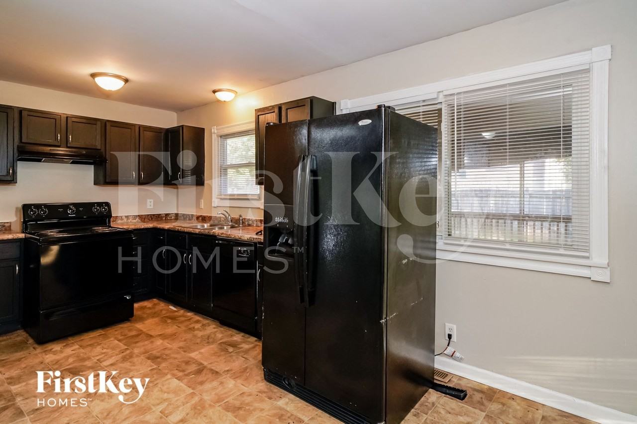 6440 W 15th St - Photo 7 of 15