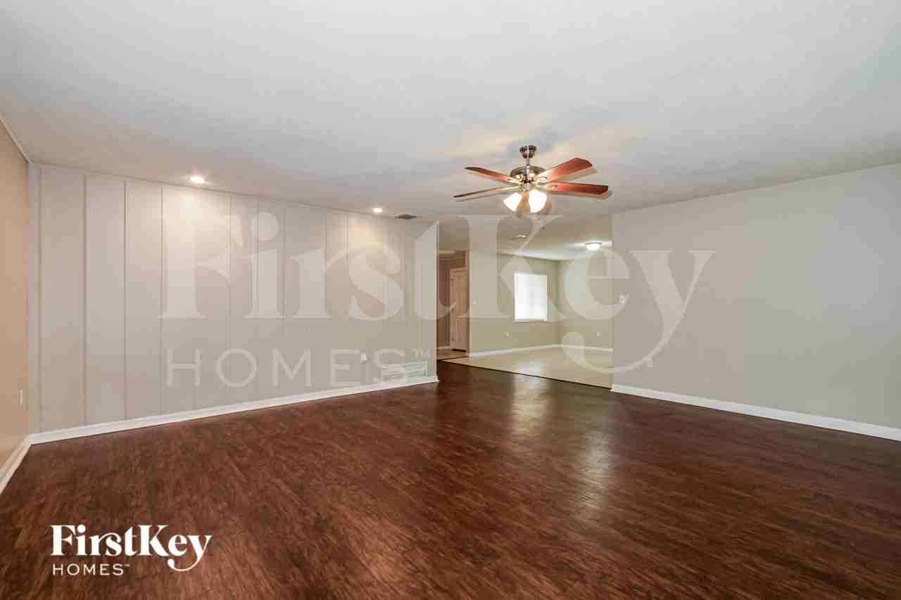 6314 Gamble Dr - Photo 5 of 19