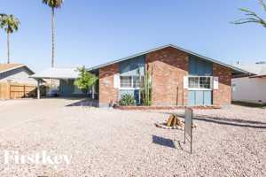 featured image of 614 E Greenway Dr