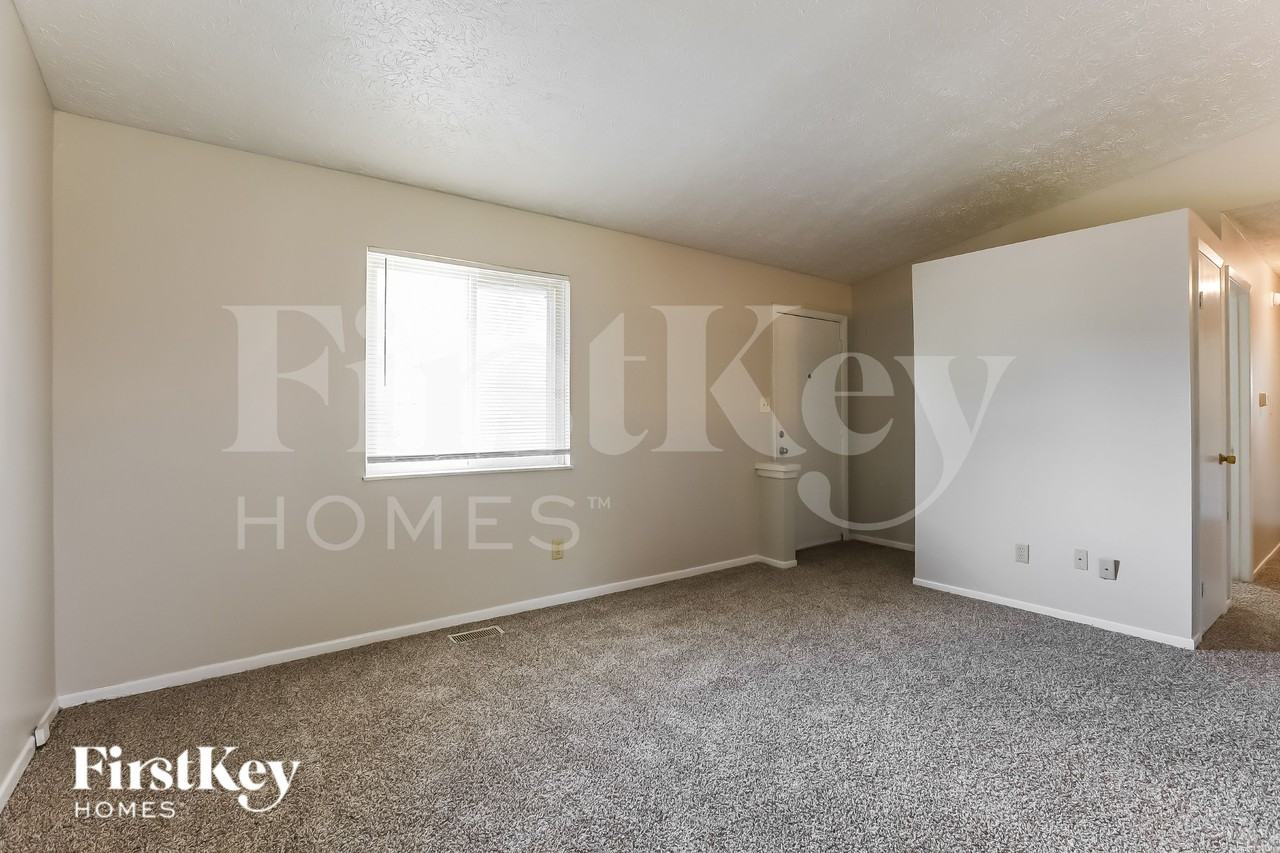 5607 Northport Dr - Photo 3 of 19