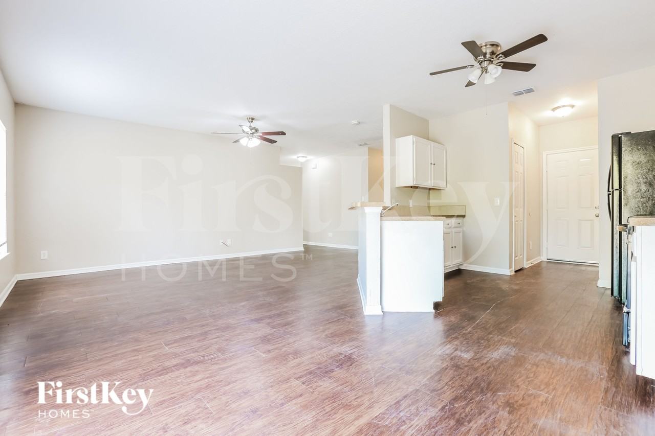 5210 Prime Ter - Photo 4 of 15