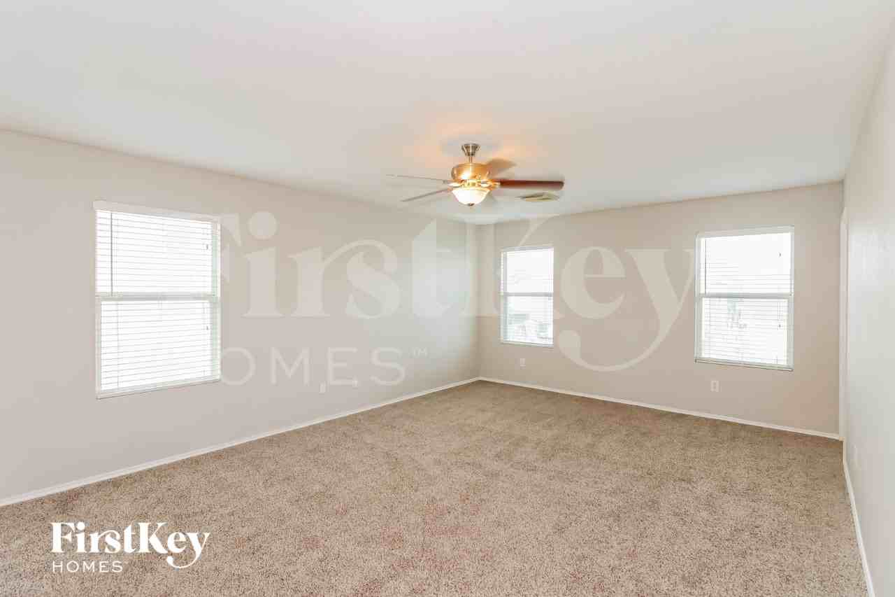5018 Cottage Creek Ln - Photo 7 of 15