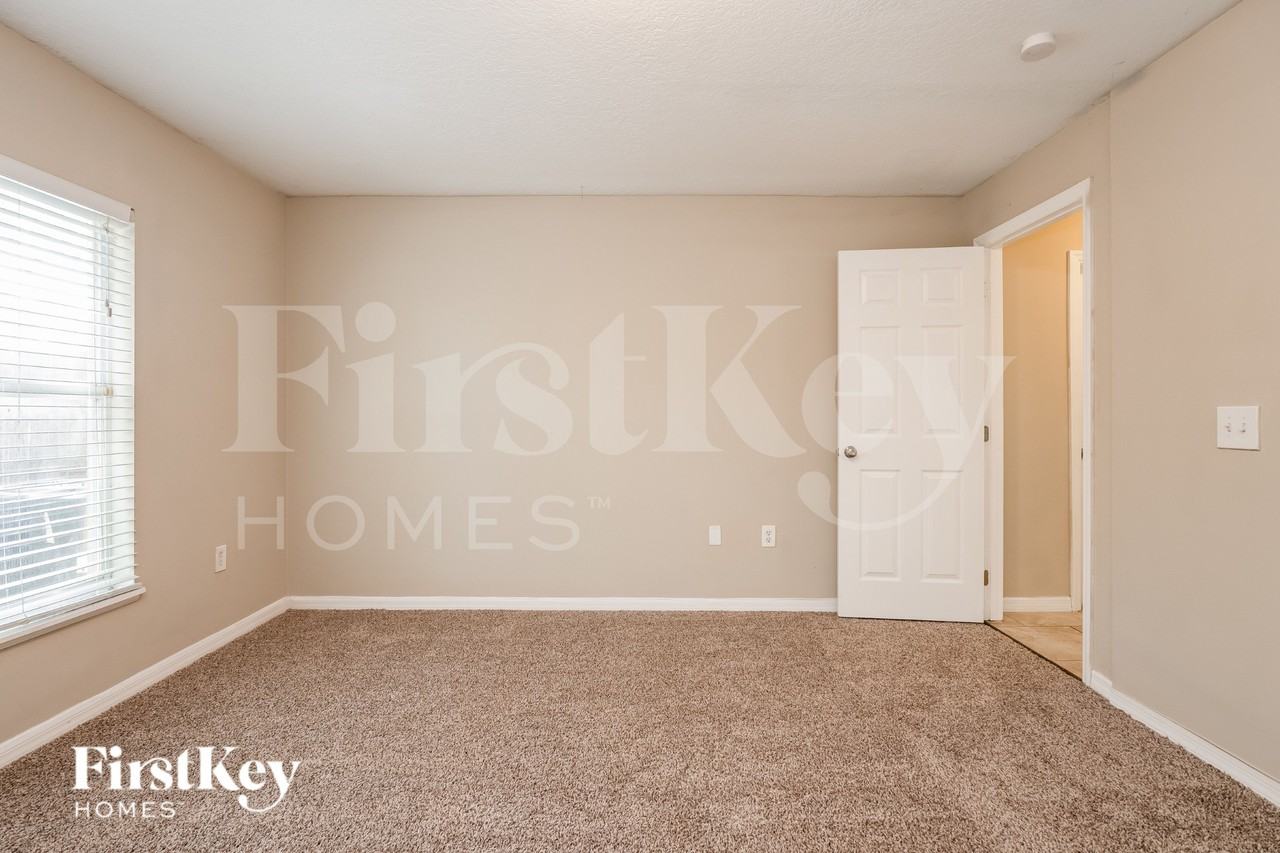 471 Koutnik Rd Se - Photo 7 of 17