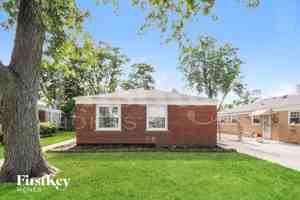 featured image of 422 Granville Ave