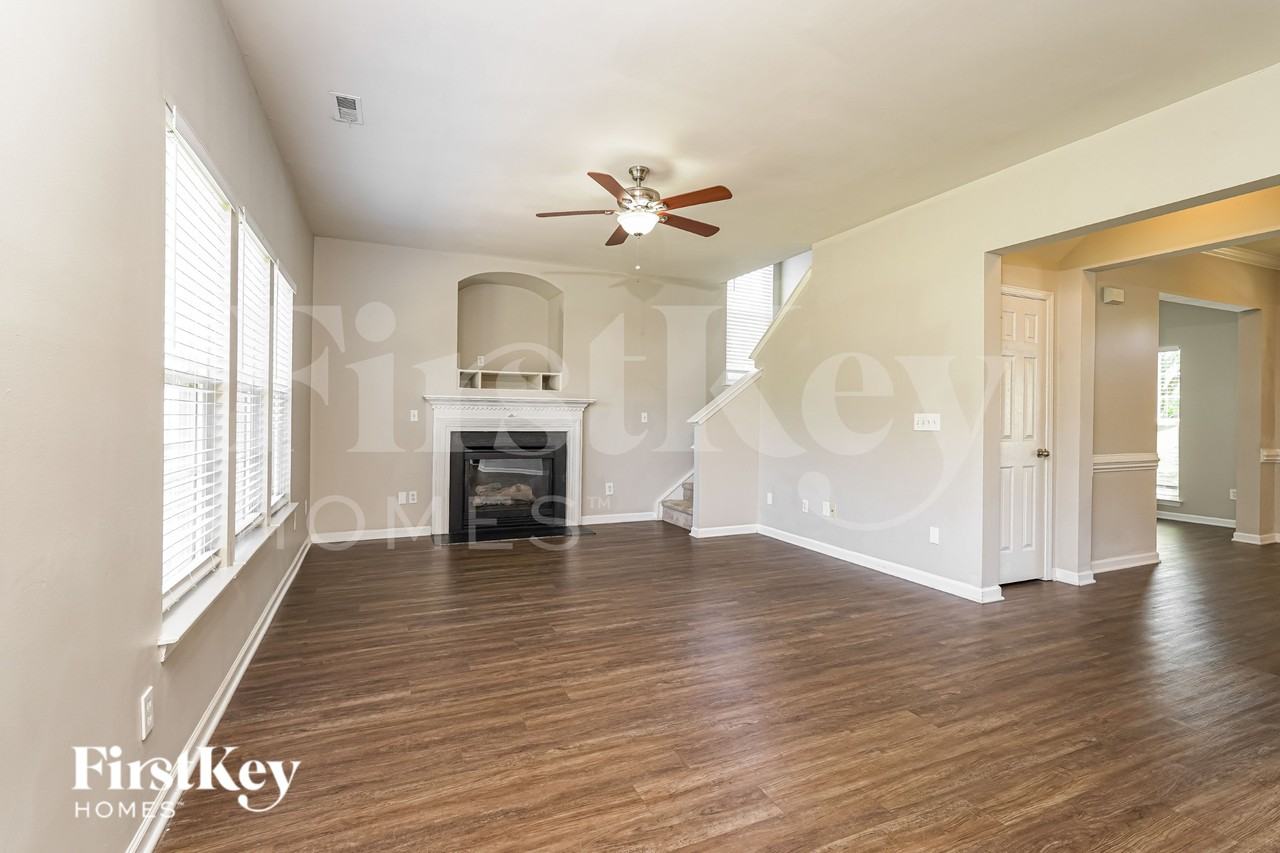 4204 Laurel Ridge Cir - Photo 2 of 19