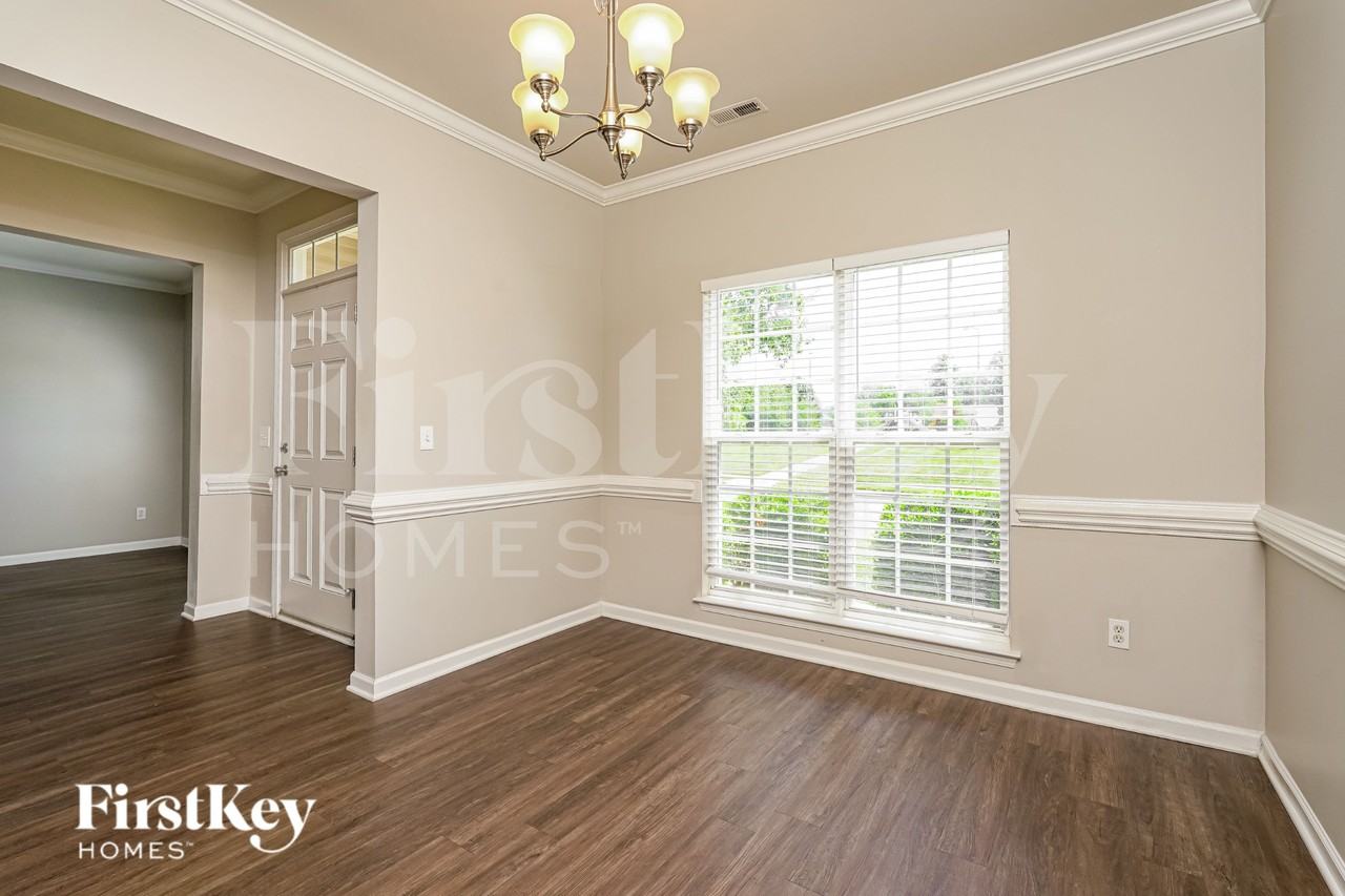 4204 Laurel Ridge Cir - Photo 5 of 19