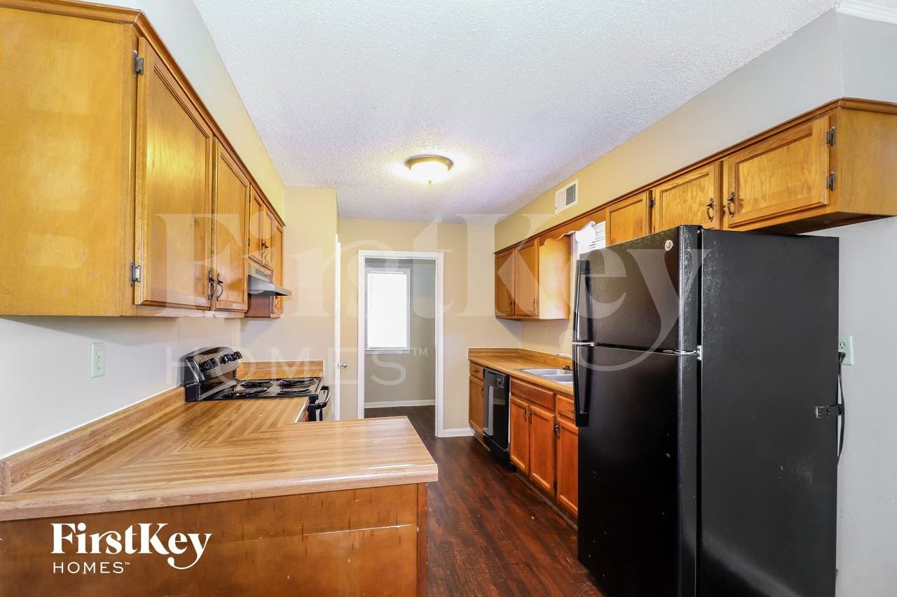 3828 Innsbrook Dr - Photo 6 of 15