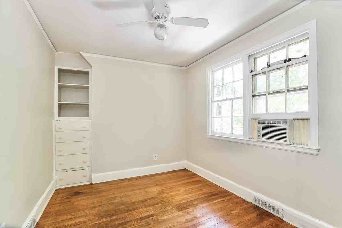 412 S Josephine Boyd St - Photo 7 of 15