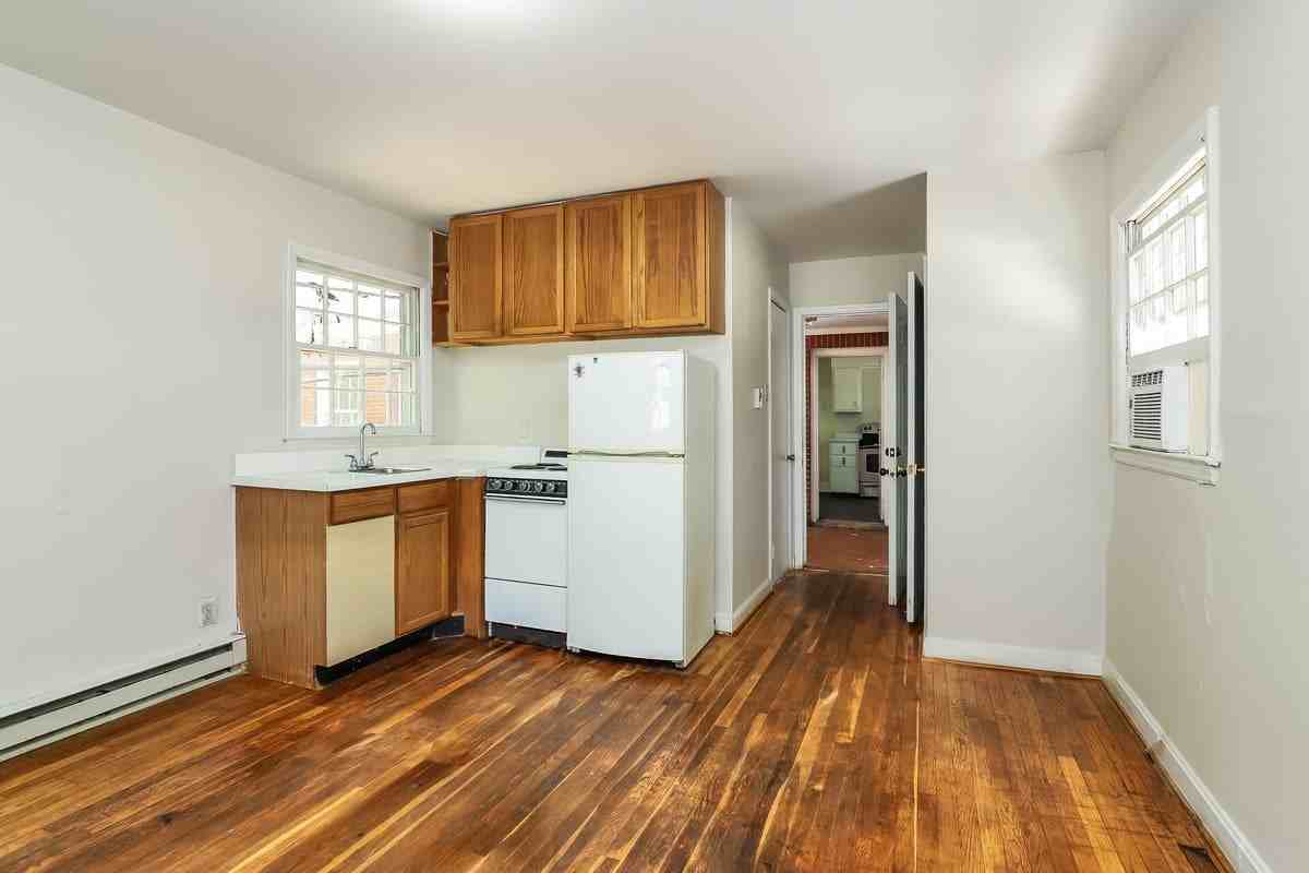 412 S Josephine Boyd St - Photo 4 of 15