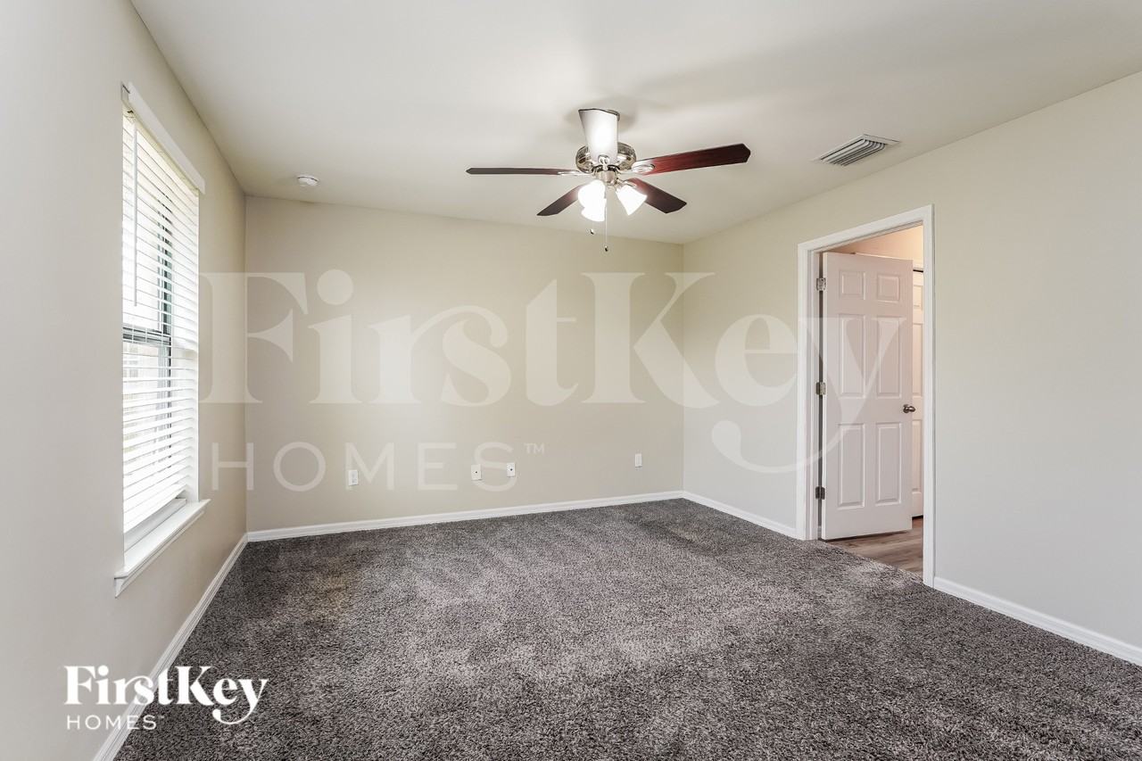 3003 Hazel Ave S - Photo 7 of 16