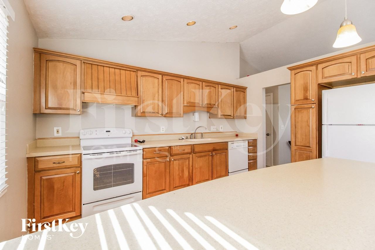 2214 Harmony Ct - Photo 6 of 15