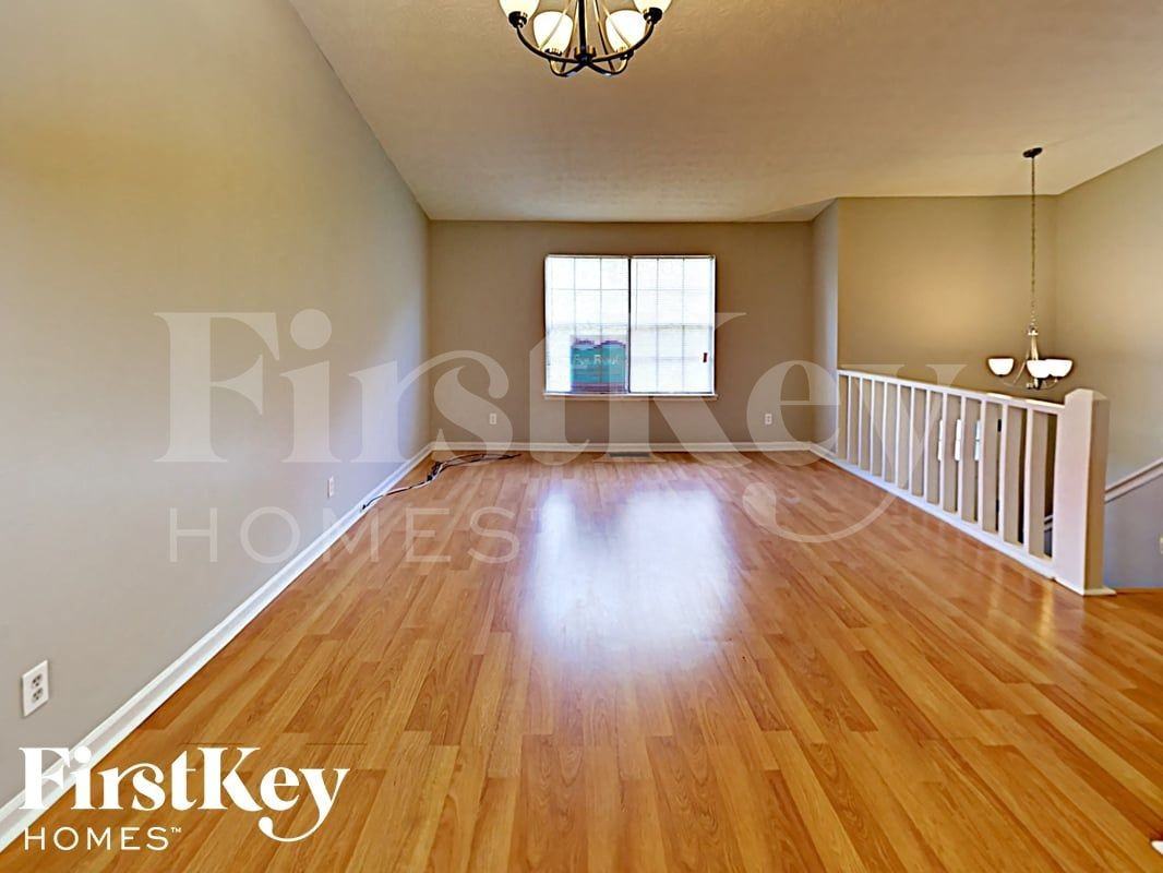 1340 Teaberry Cir - Photo 3 of 17