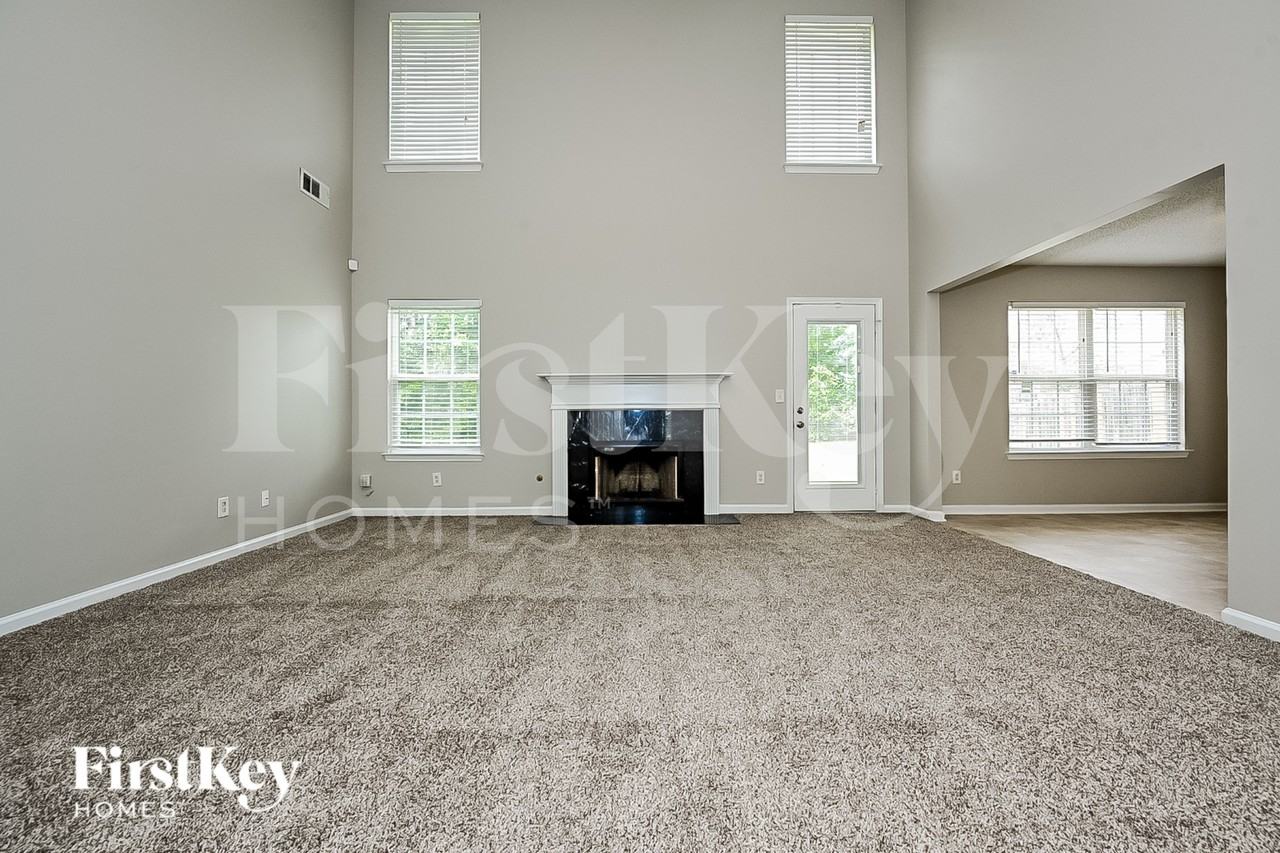 11768 Registry Blvd - Photo 2 of 15