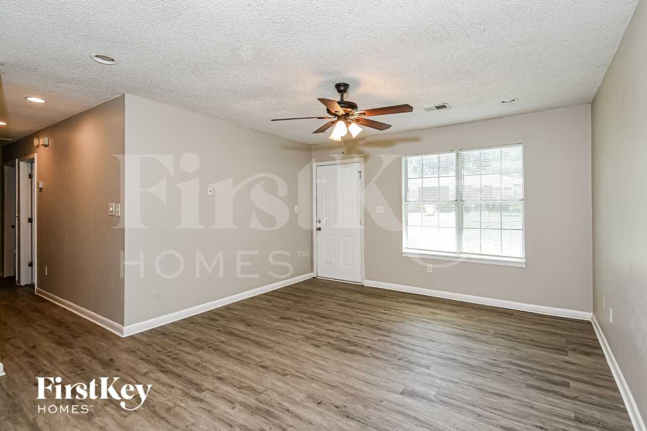 117 Whispering Pine Ln Ne - Photo 2 of 19