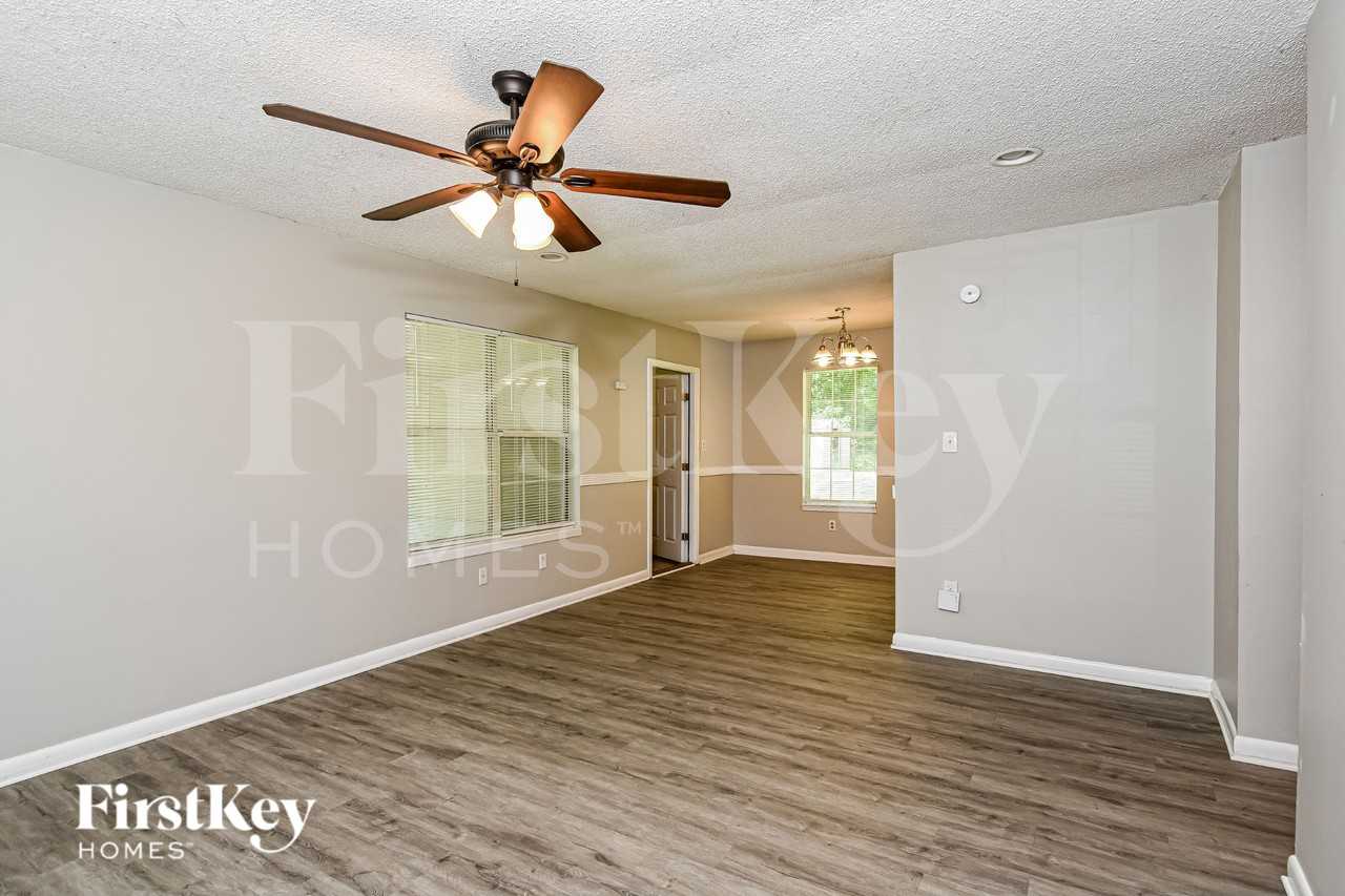 117 Whispering Pine Ln Ne - Photo 5 of 19