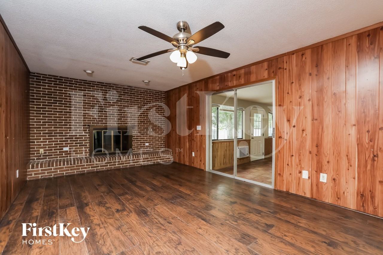 1130 E Normandy Blvd - Photo 3 of 15