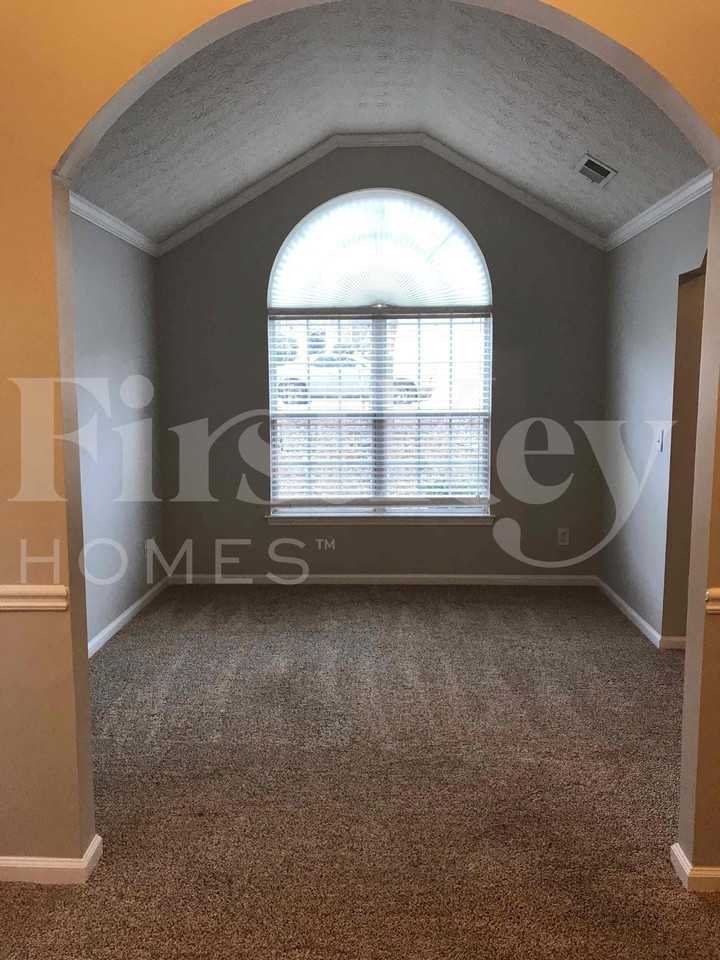 1115 Ivey Ln - Photo 2 of 16