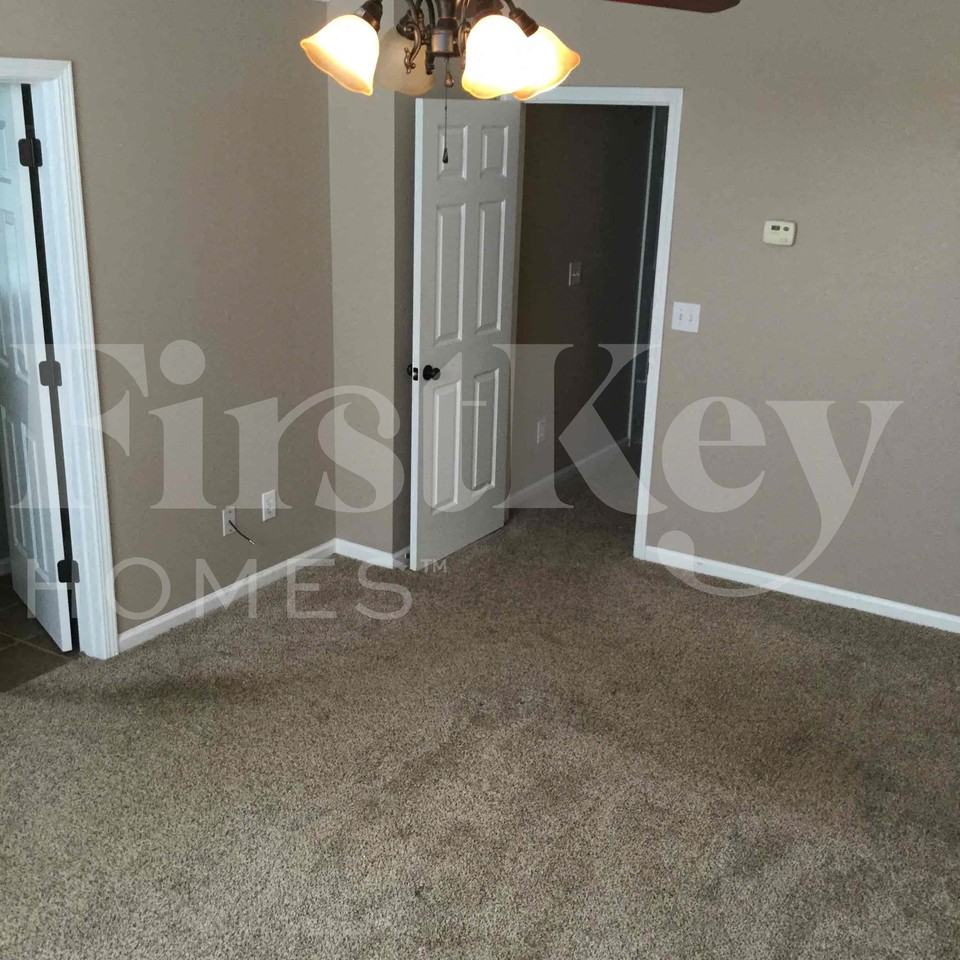 1115 Ivey Ln - Photo 7 of 16