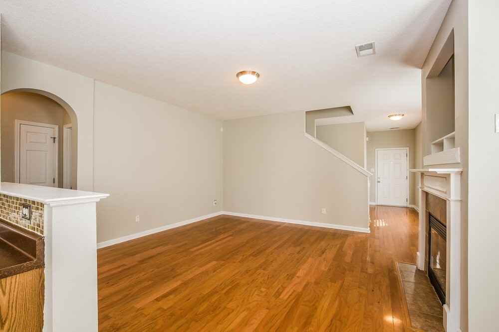 9934 White Poplar Dr - Photo 2 of 16