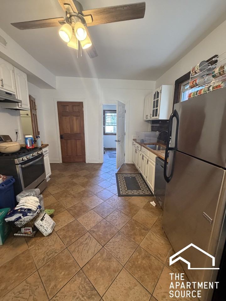 2638 W Belden Ave #2 - Photo 6 of 11