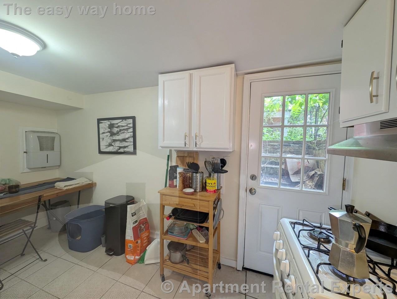 19 Cameron Ave #B - Photo 6 of 10