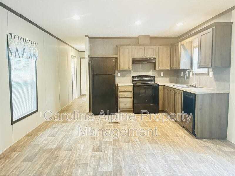 315 Starling Ln - Photo 2 of 21