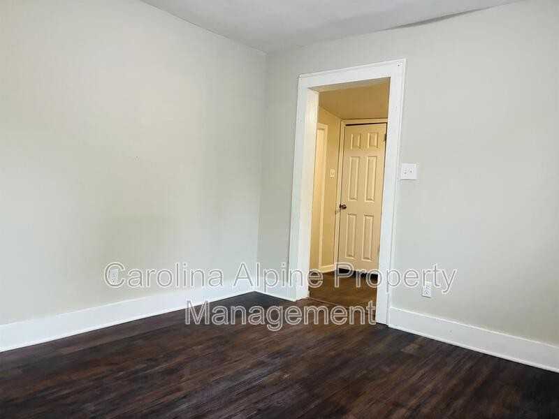 819 Buffalo St #B - Photo 4 of 12