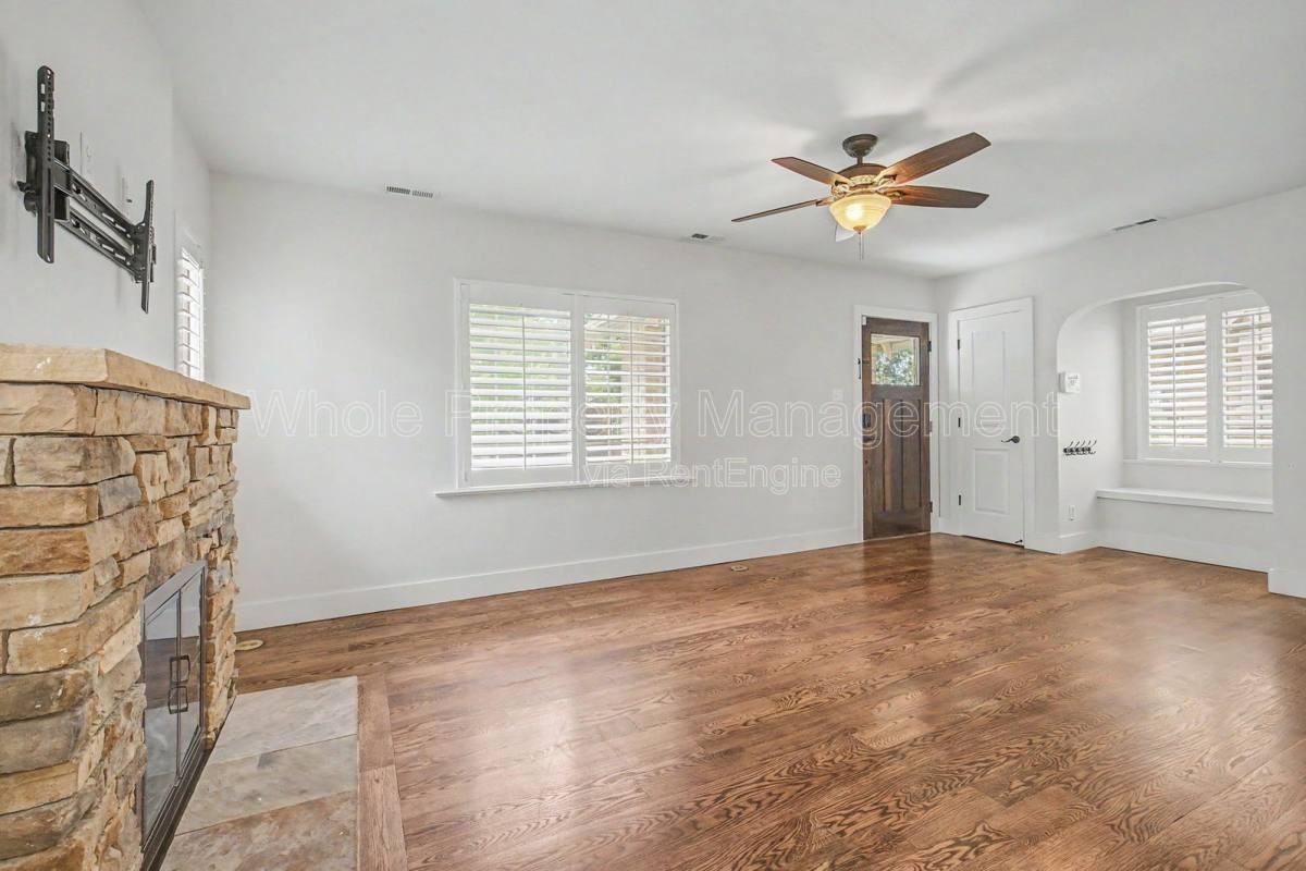 2514 Clermont St - Photo 2 of 10