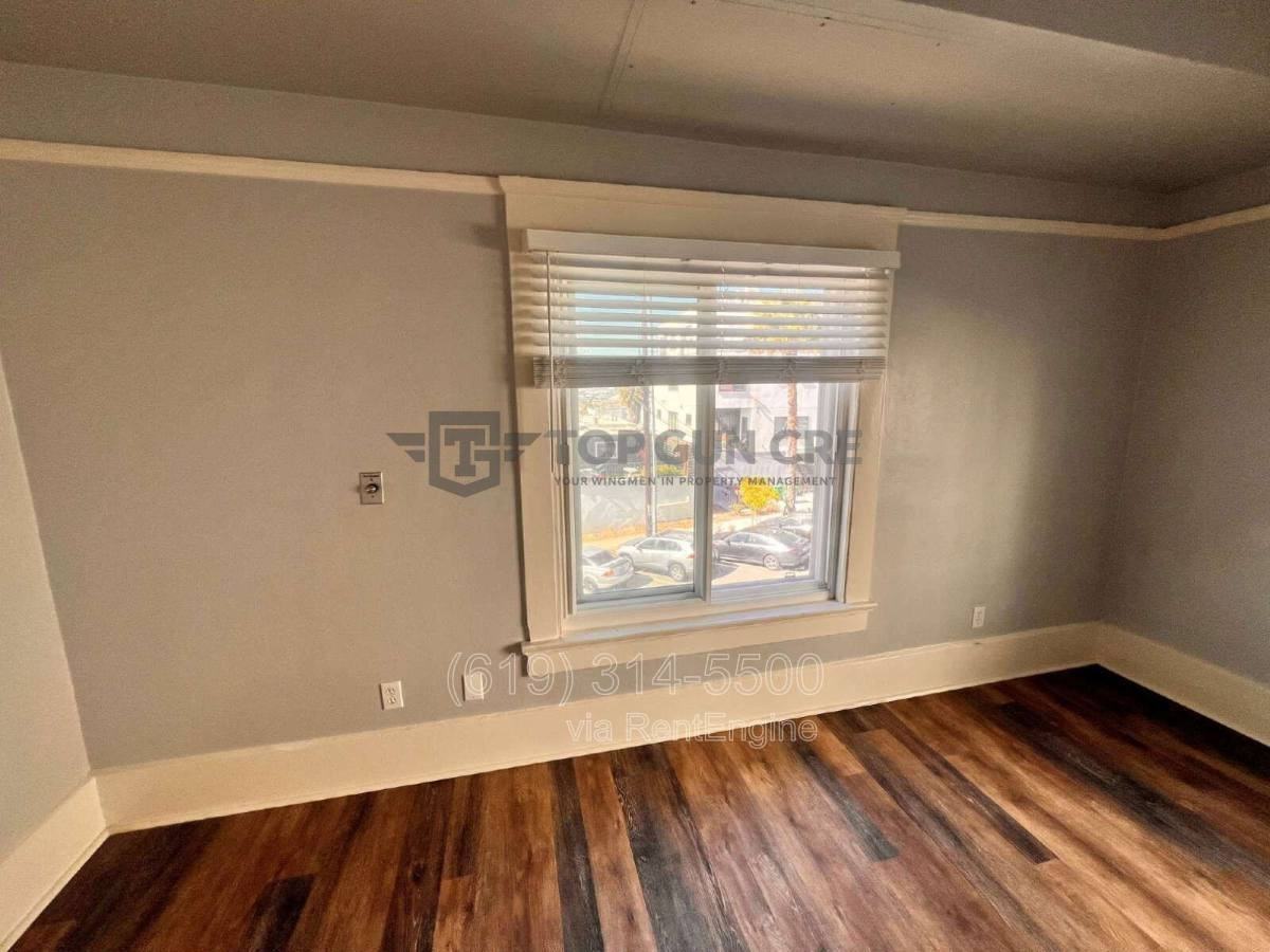 134 W Hawthorn St #17 - Photo 6 of 7