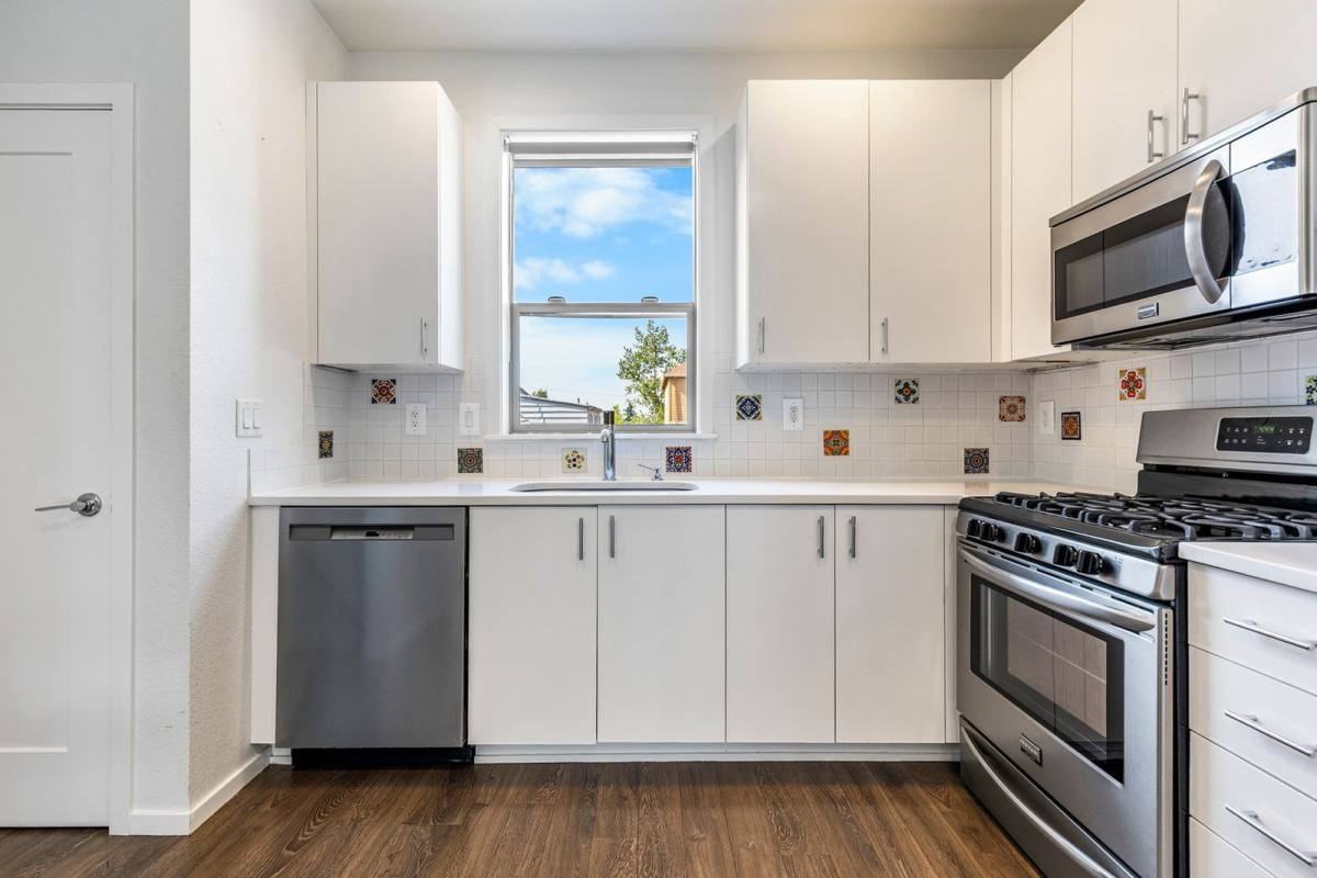 1217 N Morgan St - Photo 3 of 10