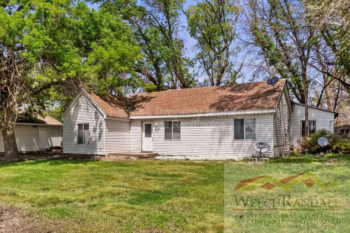 421 E 2625 N - Photo 2 of 10