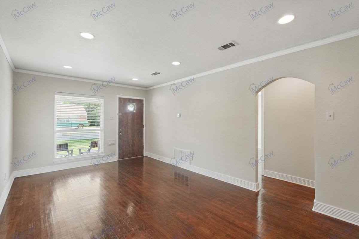 4710 Wateka Dr - Photo 2 of 10