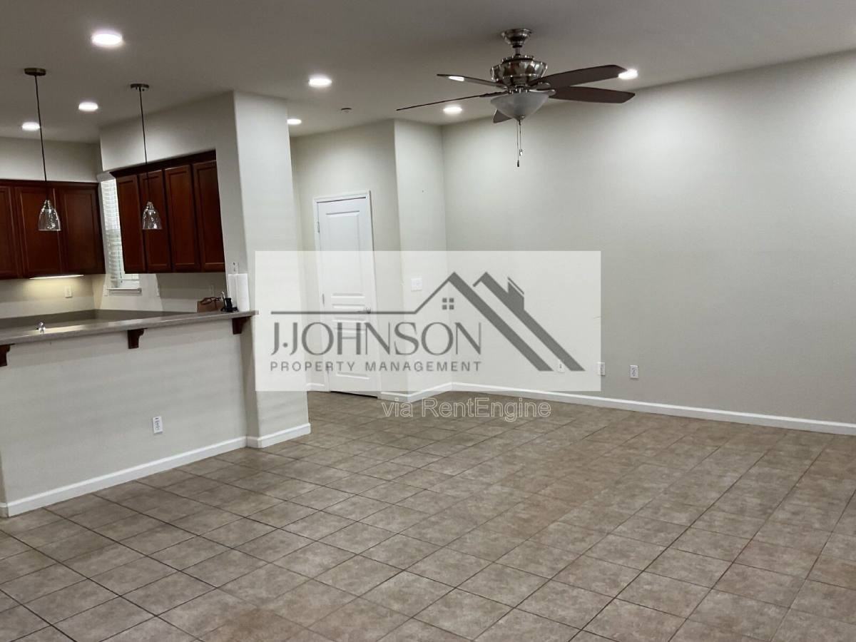 26 S Hidalgo St - Photo 3 of 10