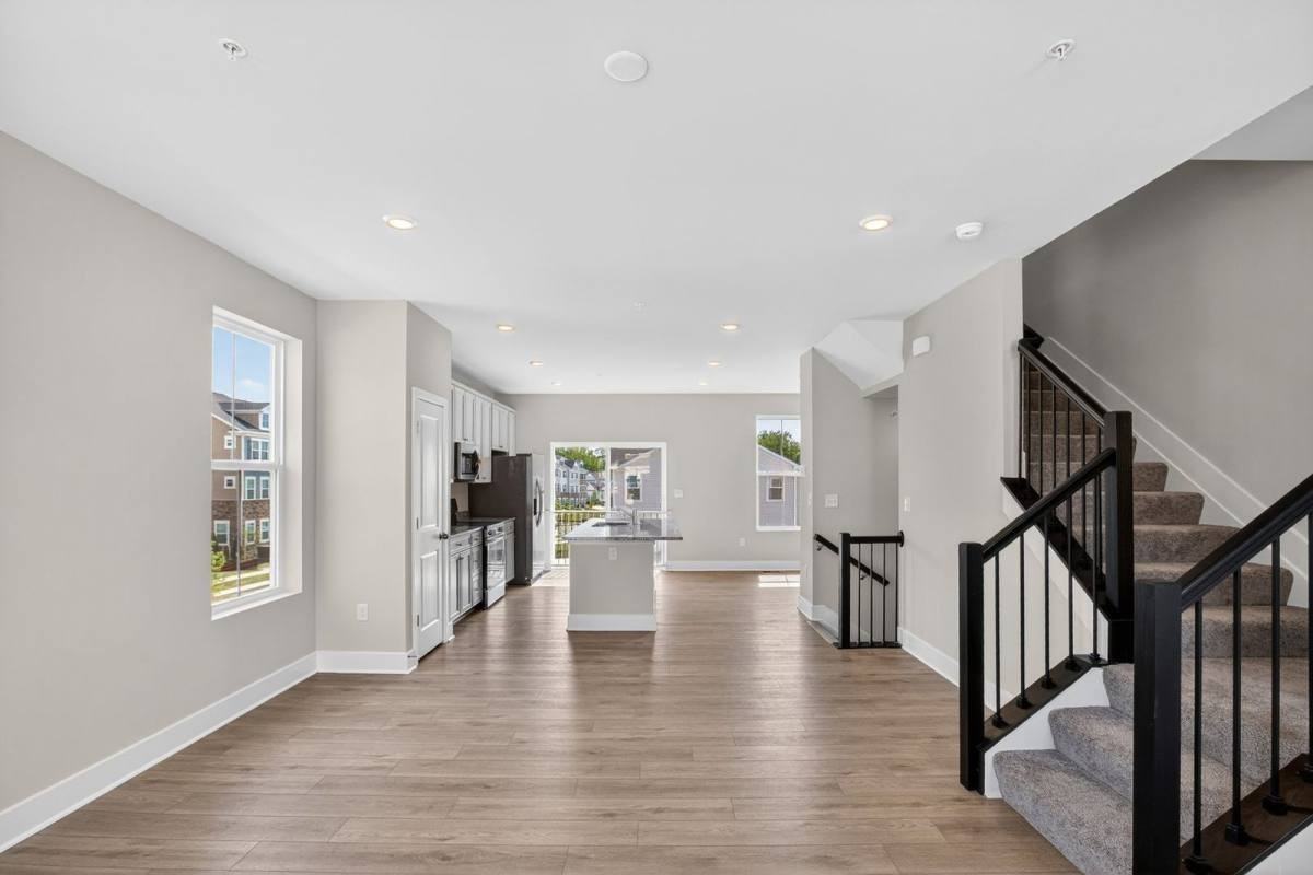 5527 Aberdeen Pl - Photo 2 of 10