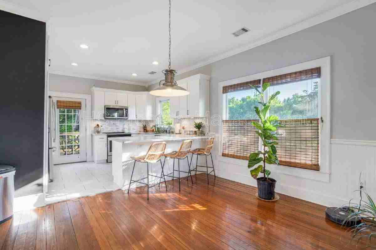 10 Smith St Nw - Photo 3 of 10