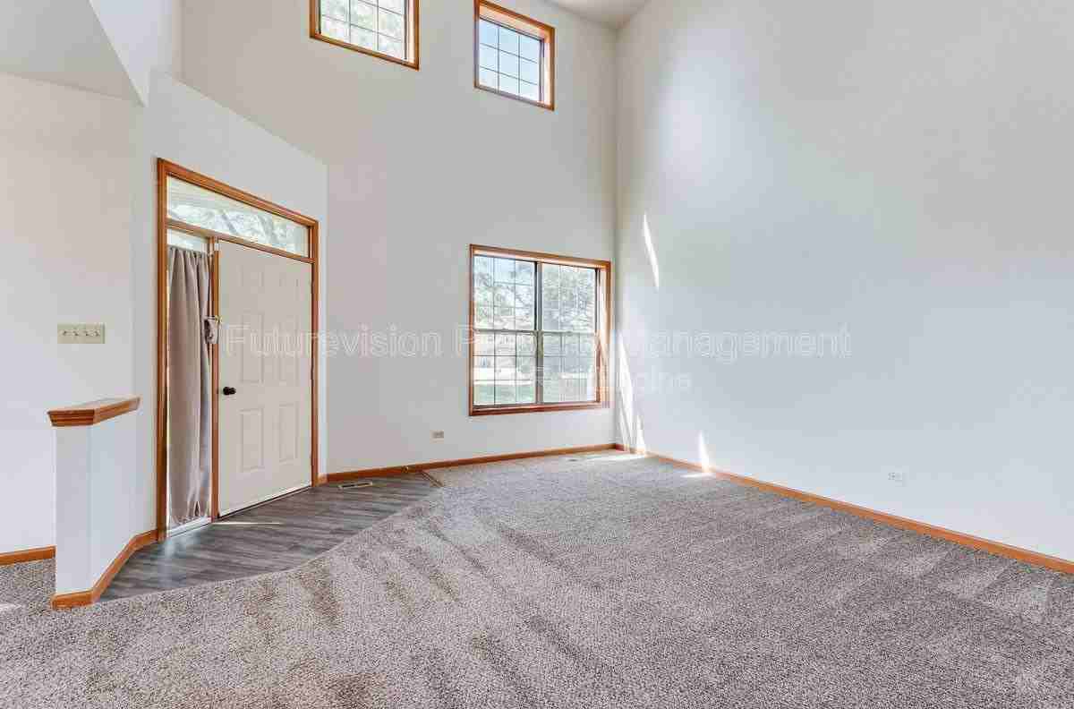730 Big Timber Dr - Photo 3 of 10