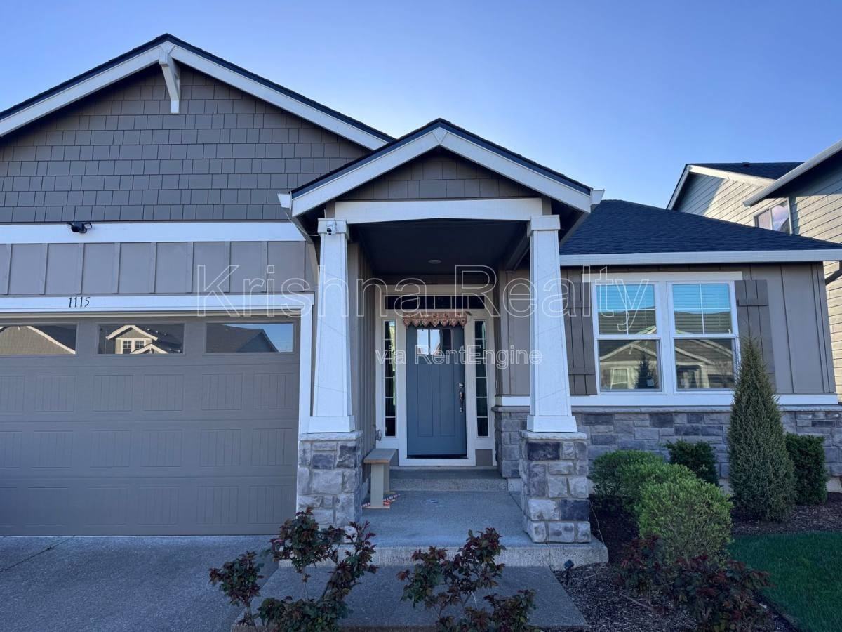 1115 Se 32nd Ave - Photo 2 of 10