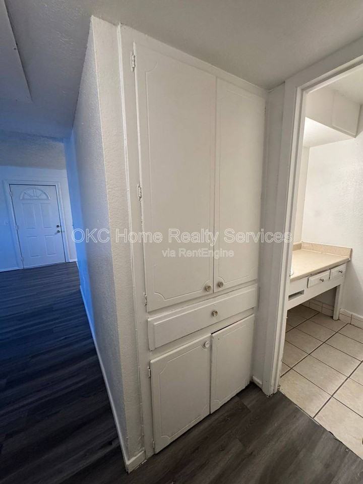 708 NE 27th St Liberty Station #1 - Photo 6 of 10