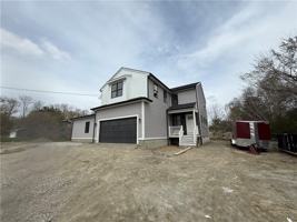 featured image of 124 Birch Swamp Rd ##B