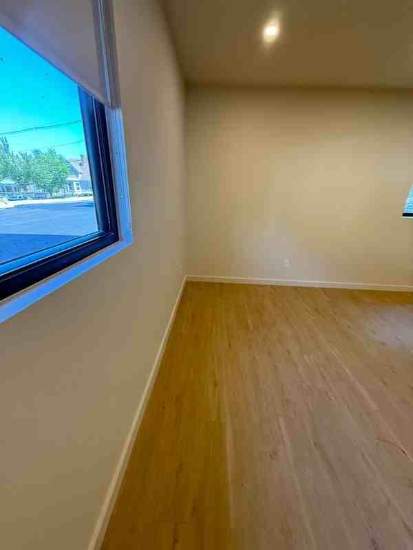 24 8th St ##1d - Photo 6 of 9