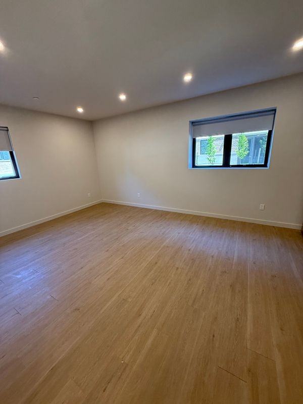 24 8th St ##1d - Photo 7 of 9